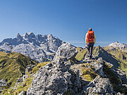 Wandern in atemberaubender Bergkulisse