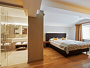 Modernstes Bade- und Schlafzimmer